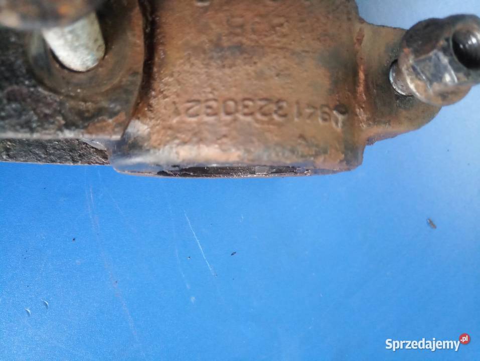 Wieszak stabilizatora Atego 9413230321 Rzędowice sprzedam