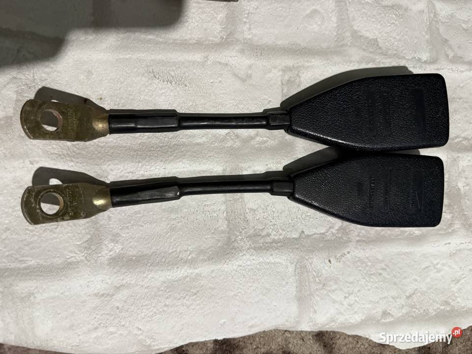 Wpinki pasów foteli BMW e24 Mszana