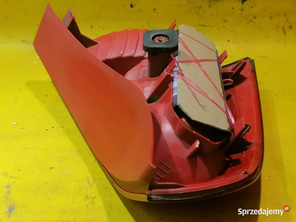 lampa tył prawa 8200071414 Renault Clio 2 Piotrków Trybunalski
