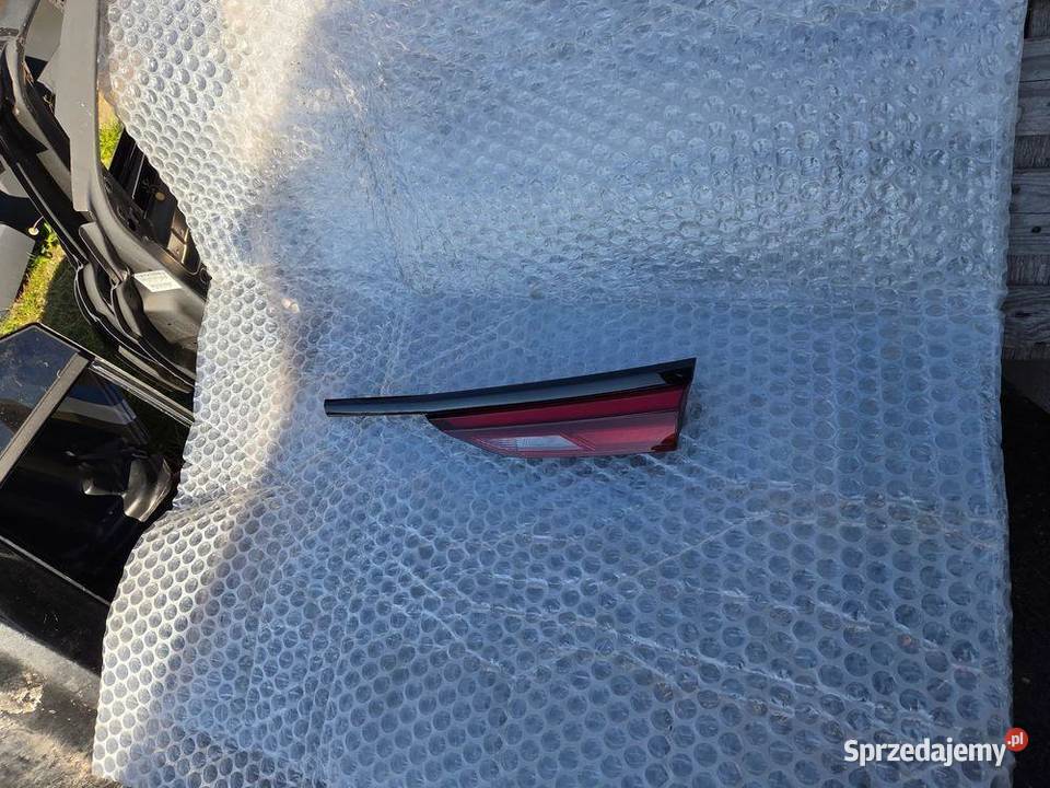 Lampa prawa prawy tył tylna w klapę BMW F44