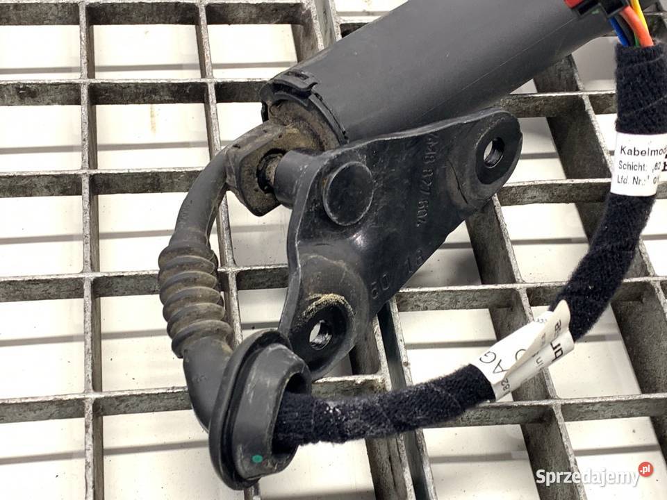 SIŁOWNIK TELESKOP KLAPY PRAWY AUDI Q8 4M8827851D sprzedam