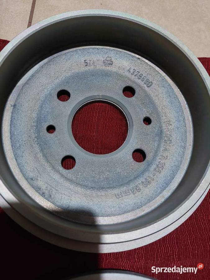 Nowe orginalne bębny fiat 126p z logo fsm Mysłowice