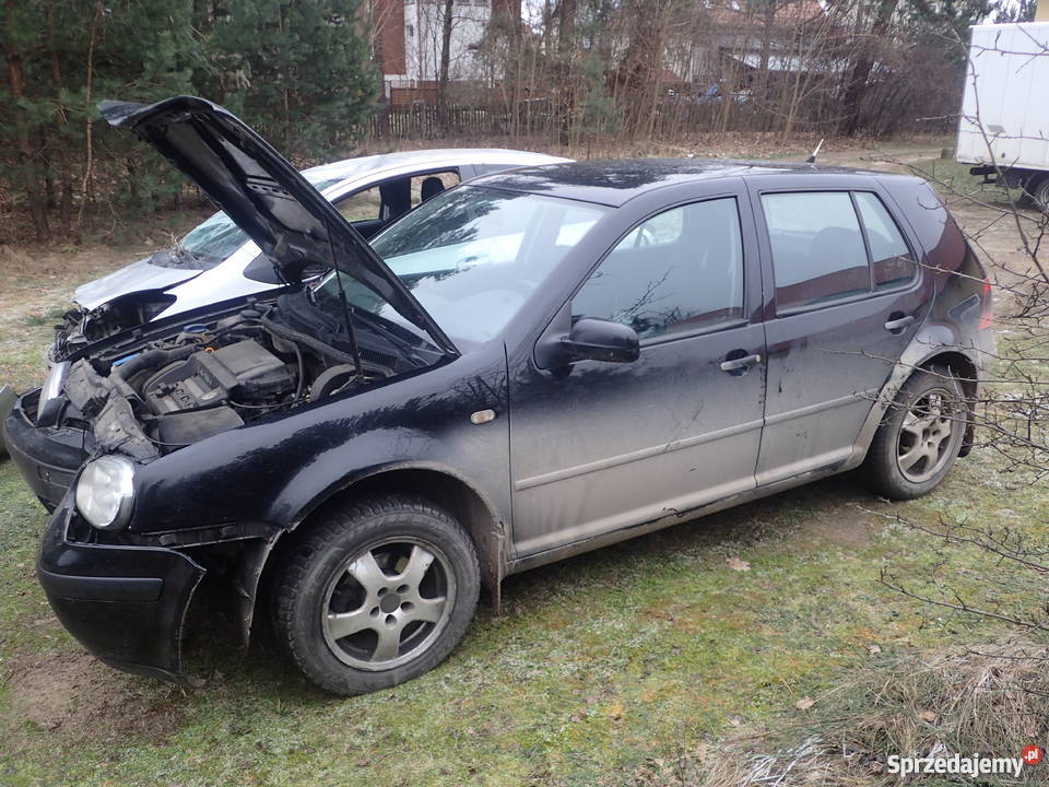 Volkswagen GOLF IV 1999r 14 BENZYNA uszkodzony autoalarm podlaskie Białystok