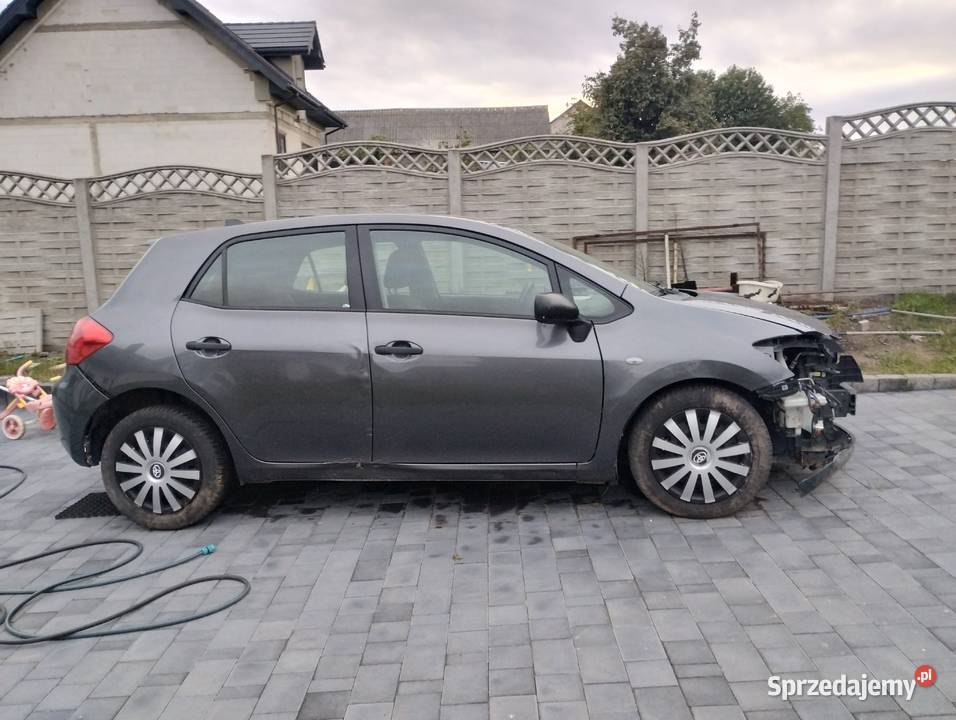 Toyota Auris 14 D4D uszkodzona Rzepin Drugi