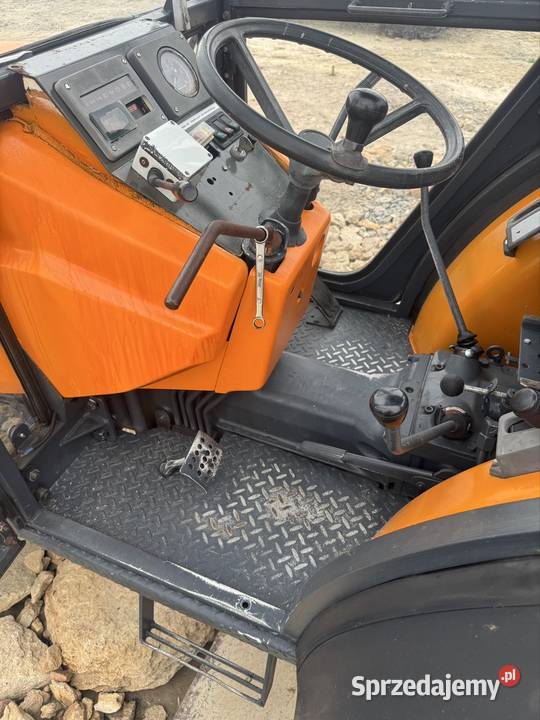 Ciągnik sadowniczy RENAULT 7014f Napęd 4x4 Bychawa