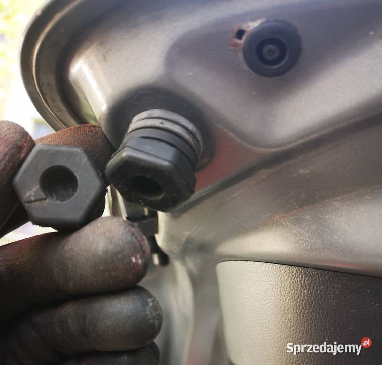 Odbój tylnej klapy bagażnika Mitsubishi ASX 1021 Warszawa