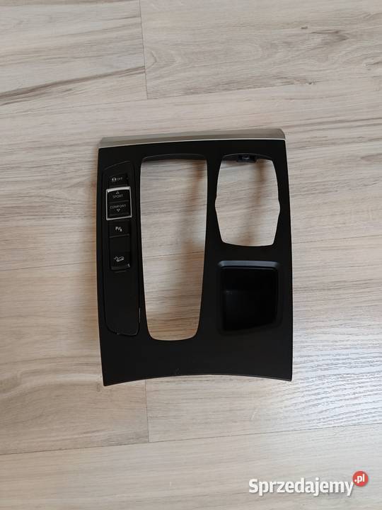 Gałka zmiany biegów automatyczna i przycisk Rok produkcji 2016 Grudziądz