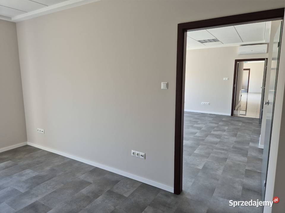 Magazyn 200m2 z biurem 110m2 teren zamknięty Kielce sprzedam