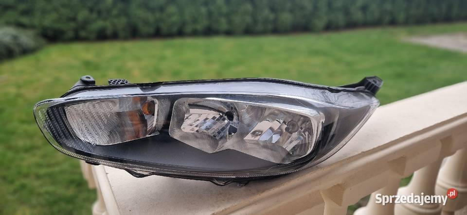 Lampa lewa Ford Fiesta MK7 13 lift Cieszyn