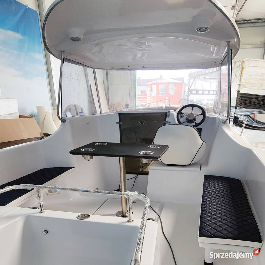 ŁÓDZ MOTOROWA Z KABINĄ PILOTHOUSE 540 NOWA Stargard