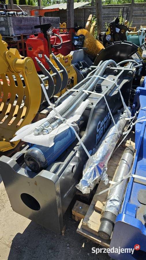 Nowy hydrauliczny młot wyburzeniowy Cavalry Sochaczew