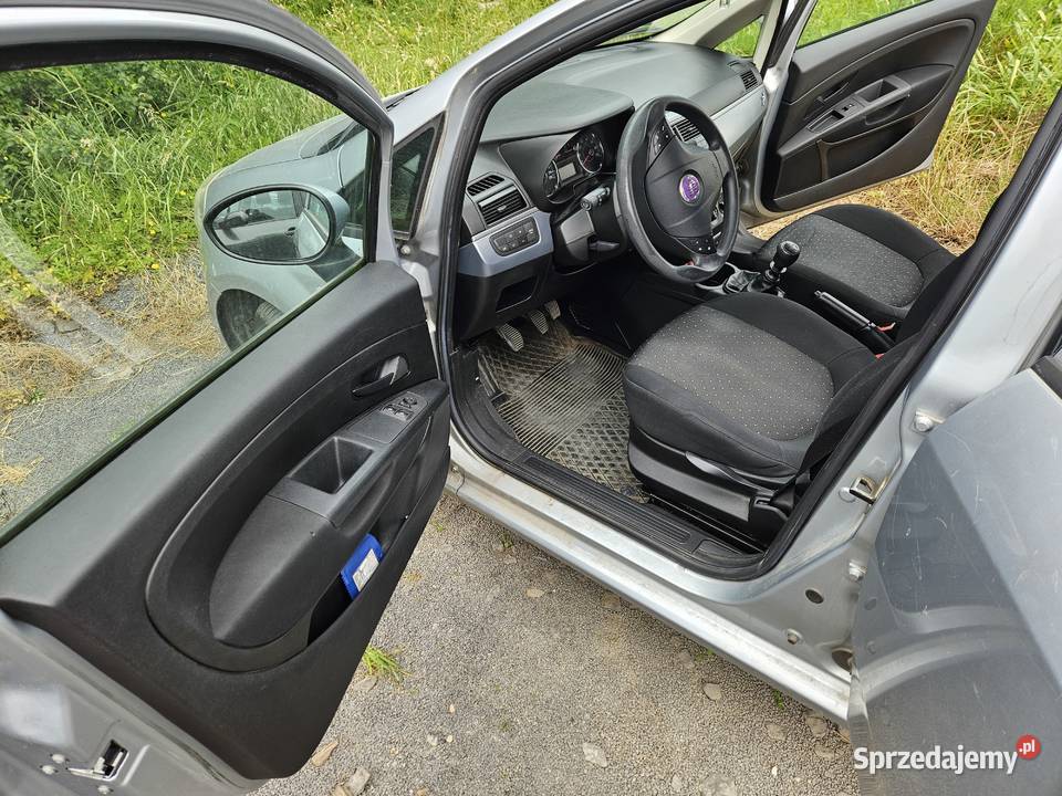 FIAT GRANDE PUNTO 14 BENZYNA 2008 9 300 Bolesławiec