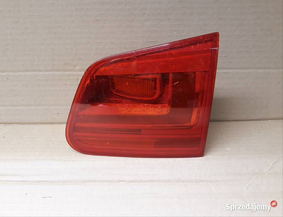 VW TIGUAN I LIFT LAMPA LED W KLAPĘ PRAWA TYŁ Międzychód