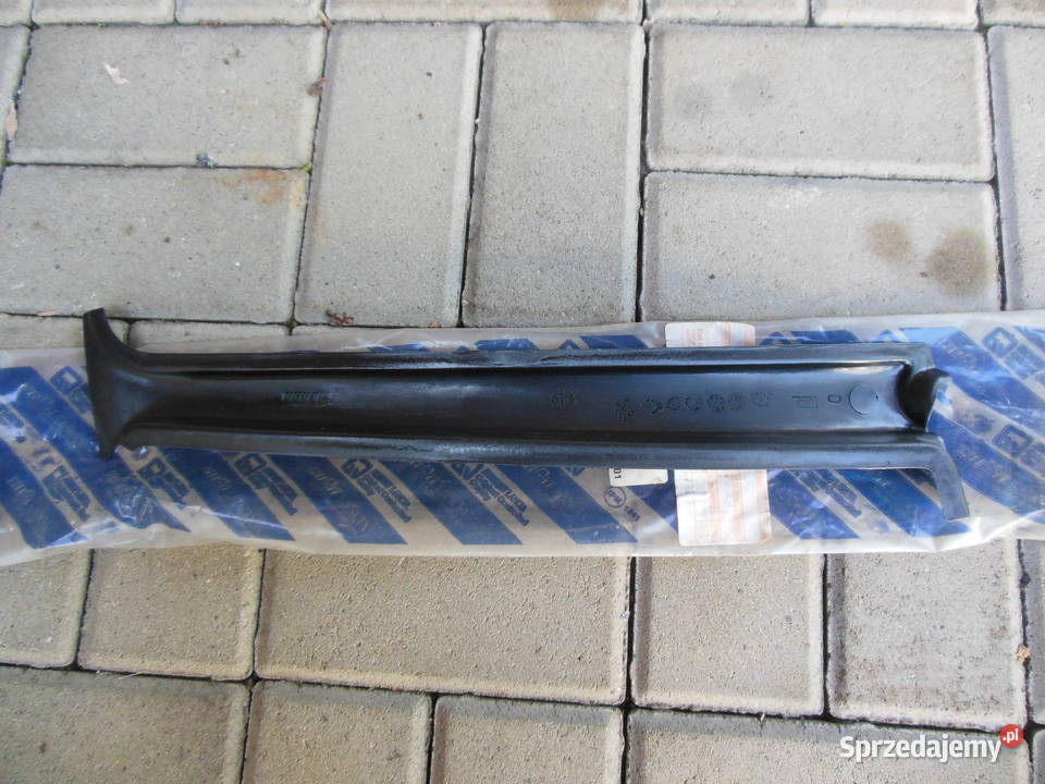 PLASTIK SŁUPKA C PRAWY WEWNĘTRZNY 7536710 FIAT osobowe Kozy