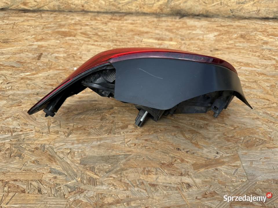 Lampa tył tylna prawa rh ds3 9808415380 sprzedam