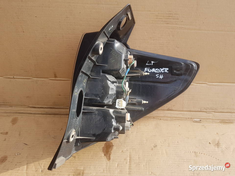 Subaru Forester 3 SH kompletna lampa tylna Uniwersalne