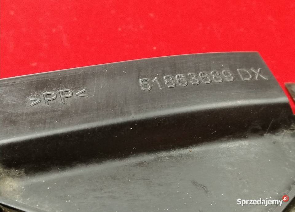 Zaślepka nadkola prawa Punto EVO