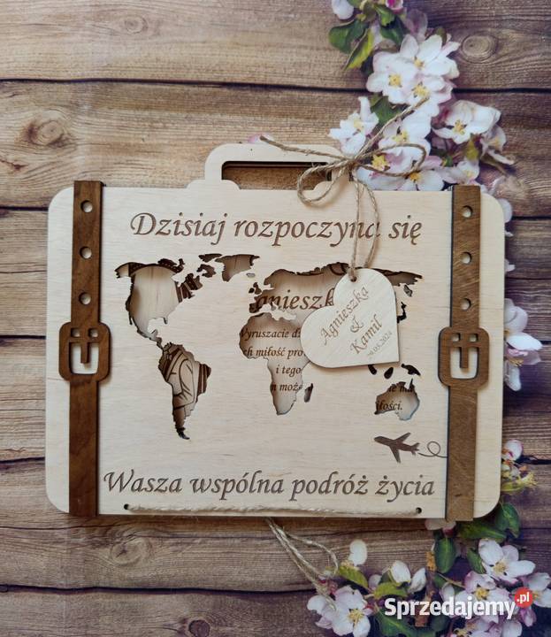 Drewniana walizka ślubna na pieniądze z Bełchatów