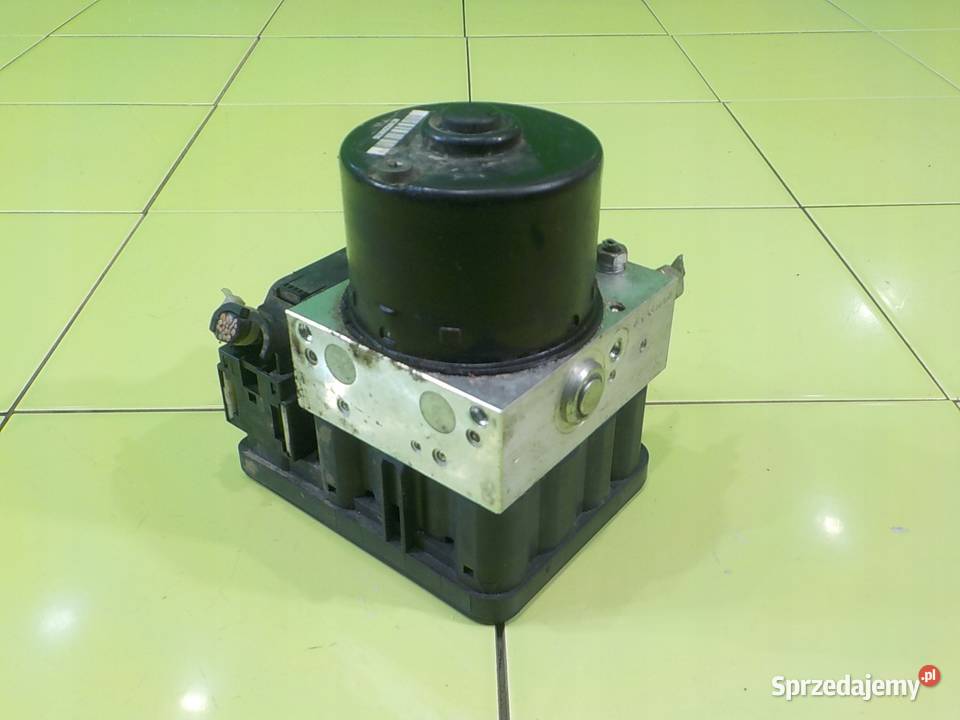 MITSUBISHI OUTLANDER II 20 DID 08r 0610 5D pompa osobowe mazowieckie Suków