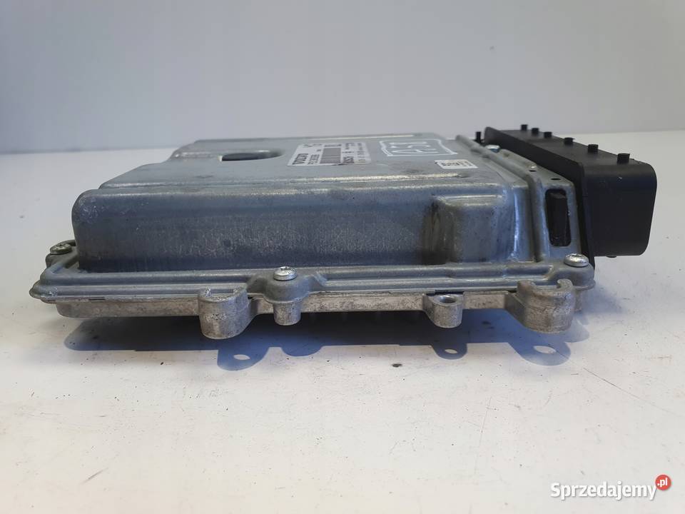 Volvo V40 II 20 D3 STEROWNIK SILNIKA komputer