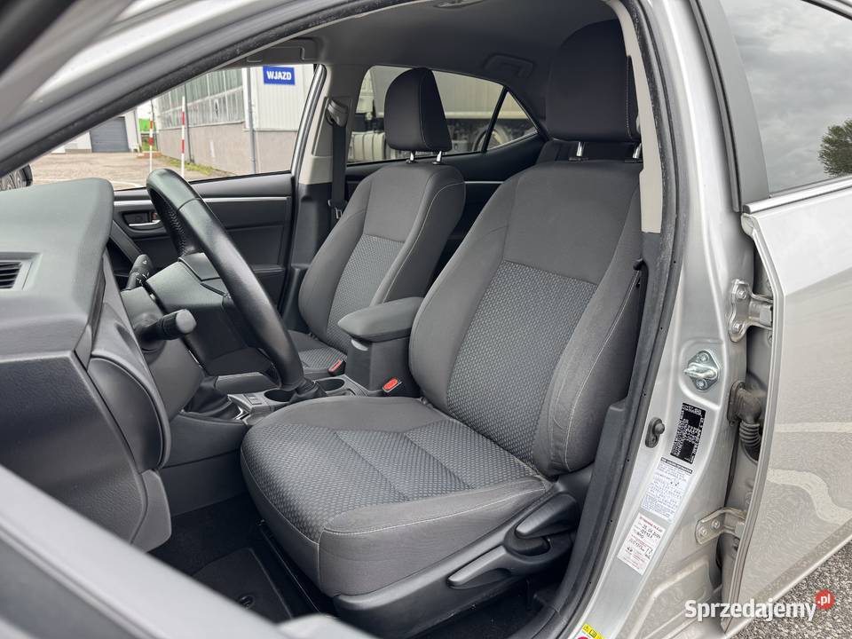 Toyota Corolla 16 BENZYNA Salon Polska wielkopolskie Konin