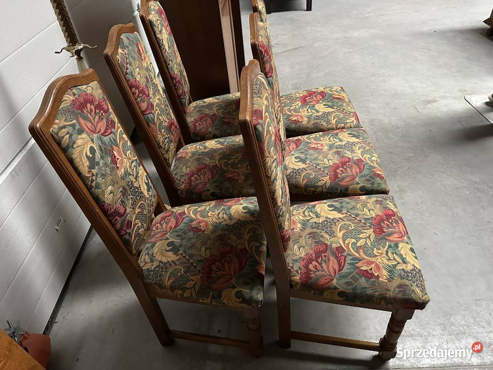 Dębowe krzesła z tapicerką w kwiaty Krzesła