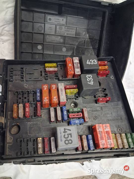 Skoda octavia II skrzynka bezpieczników Długa Kościelna