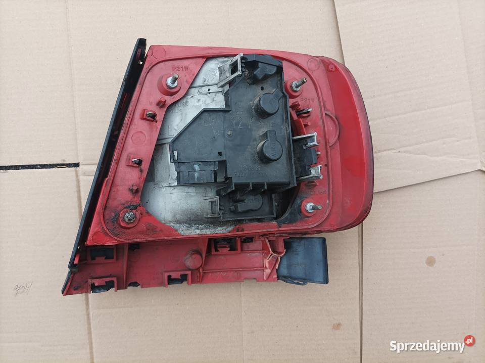 Lampa tylna lewa Audi a4 b5 Sedan LIFT lz5l osobowe Lampy tylne