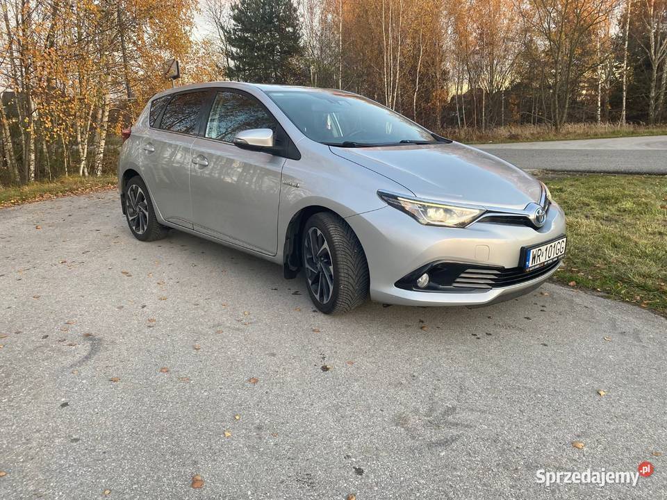 Toyota Auris 18 HYBRYDA Polift Auris Radom