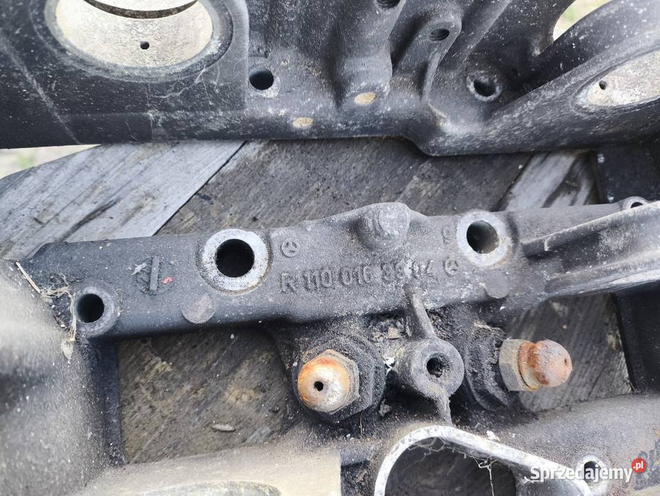 Podstawa wałków rozrządu podpora mercedes 28 Lutoryż