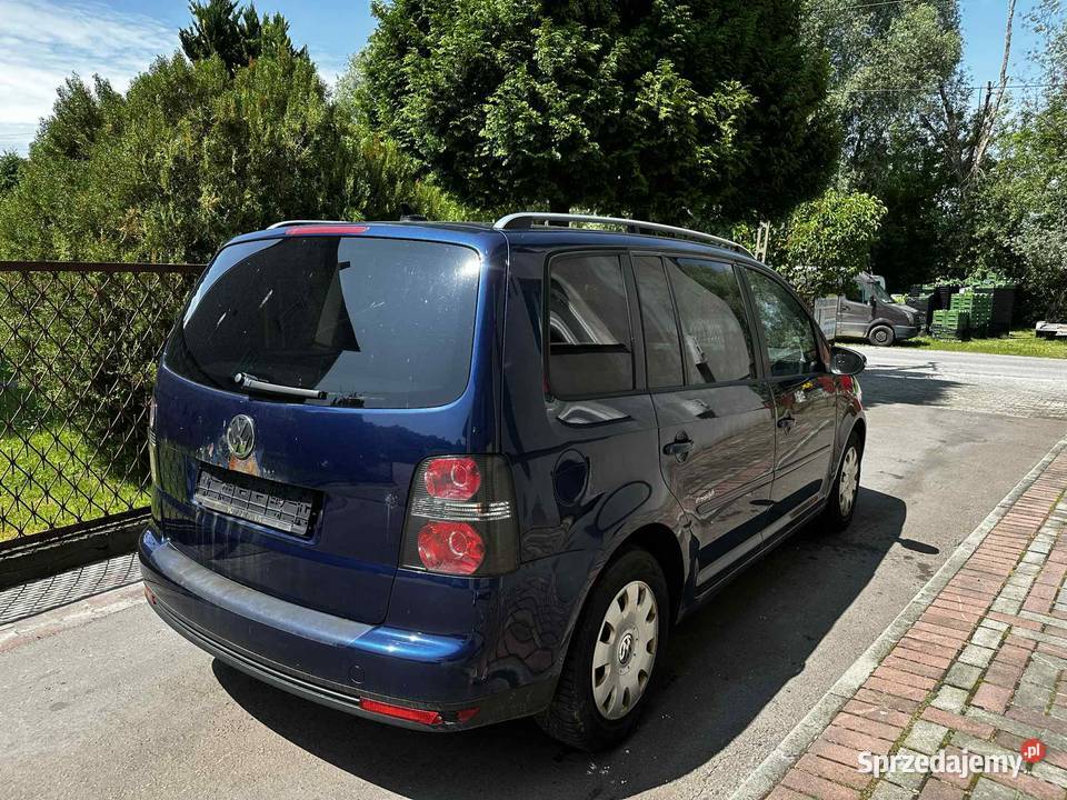 Vw Turan 20 tdi do naprawy blacharsko Ostrowiec Świętokrzyski