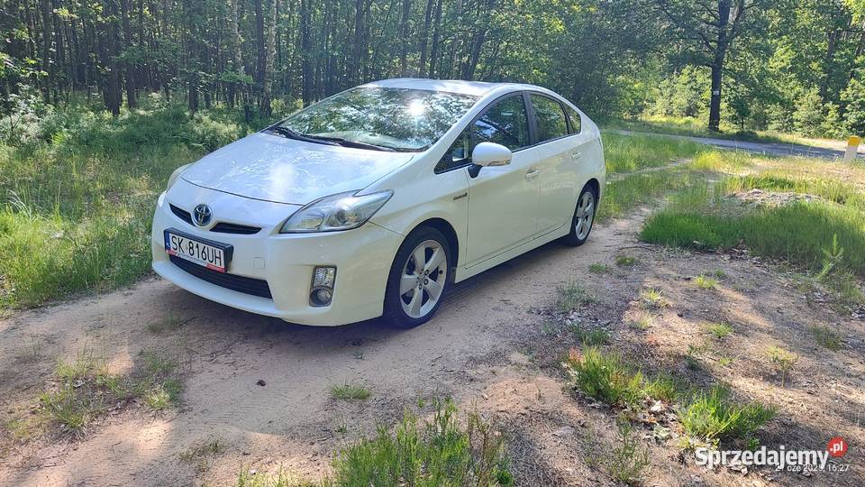 Toyota Prius 3 hybryda prywatny bezwypadkowy Prius