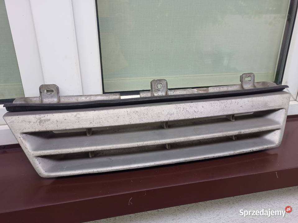 Opel Omega A grill atrapa przednia chłodnicy osobowe Sieradz