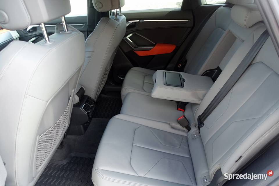 Audi Q3 20TFSI 230 Quattro 4x4 SLine Niski napęd 4x4