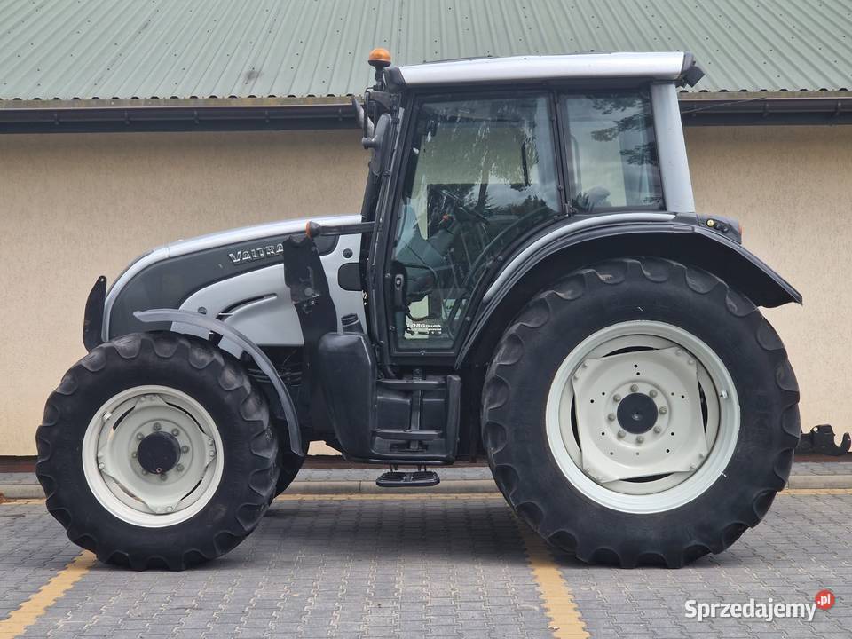 Valtra N111 T 101 121 mazowieckie Laskowiec sprzedam