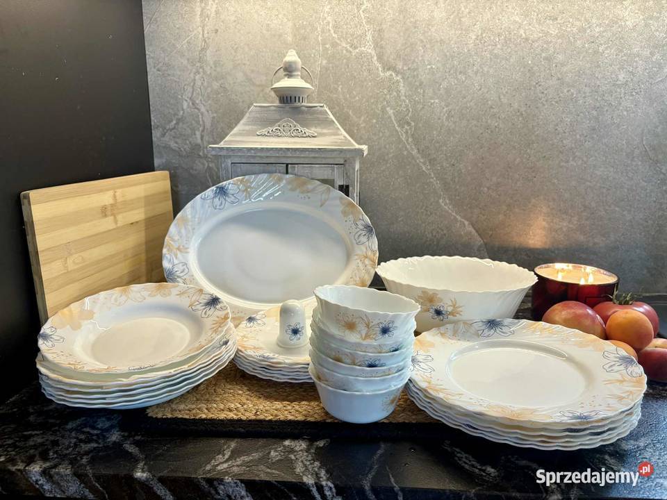 199 Serwis obiadowy 28 elementów Kwiatki Zabrze
