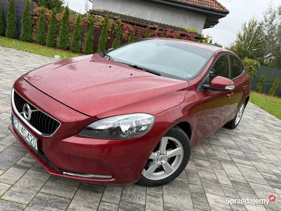 Volvo V40 T2 122 Bogata Navi 2 KLUCZE Gwarancja Rok produkcji 2017 wielkopolskie sprzedam