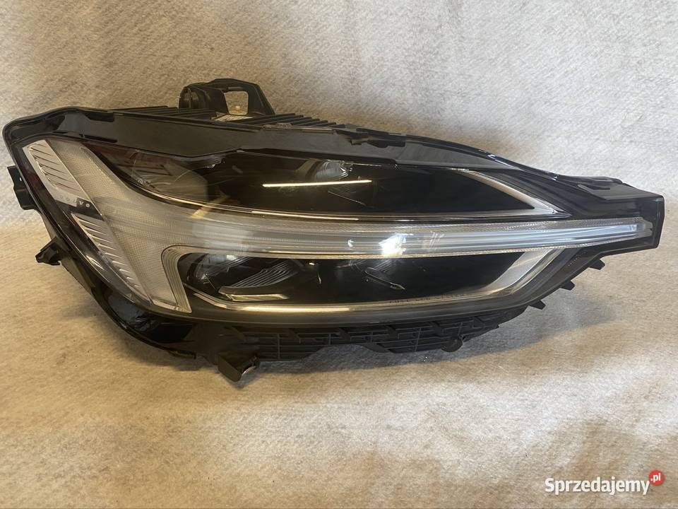 Lampa przód Volvo XC60 2 II FULL LED 1724 RH Jasienica