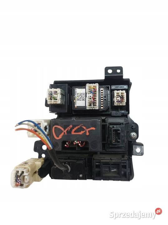 PRZEŁĄCZNIK LUSTEREK HAMULCA ESP 15C357 Rok produkcji 2010 Panele sterowania, przełączniki świętokrzyskie
