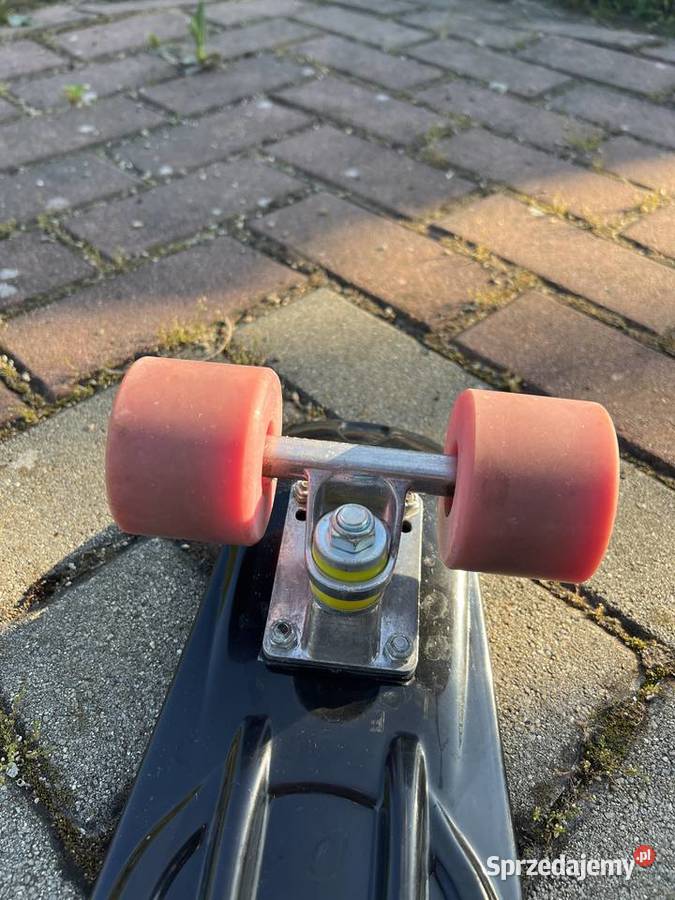 Deskorolka fiszka czarno różowa z kauczukowymi Jasło