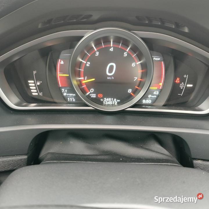 Volvo V40 T2 2015 16 benzyna 120 benzyna Dzierżoniów