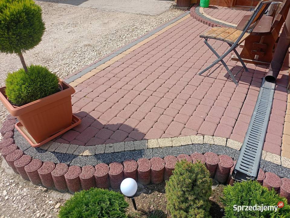 Sprzedam 50 M2 kostki 6 z krawężnikami z zdjęcia Pełczyska