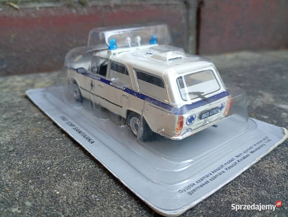 FIAT 125P SANITARKA kultowe auta PRL model 143 Modelarstwo Warszawa