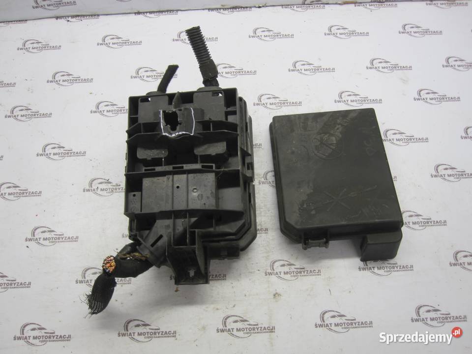 OPEL CORSA E 17r skrzynka bezpieczników 39080924