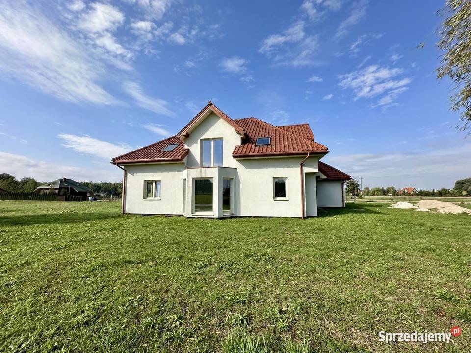 Dom z garażem dwustanowiskowym i budynkiem 16m2 sprzedam