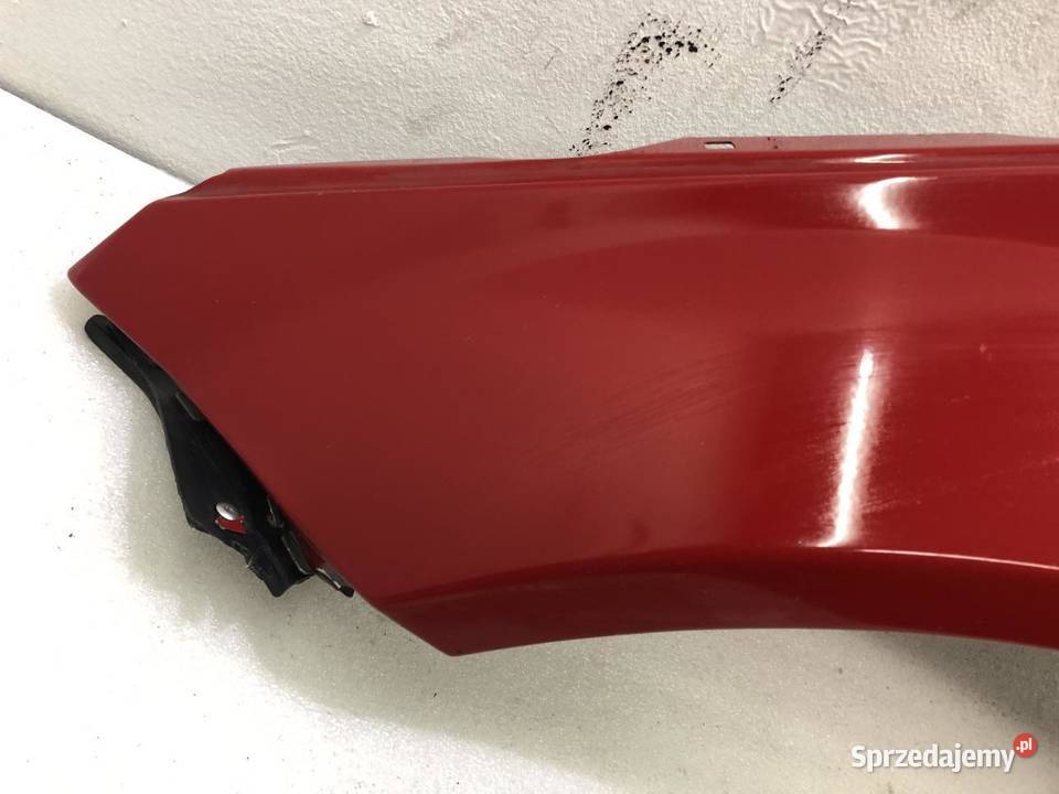 BŁOTNIK LEWY PRZÓD MERCEDES W204 590