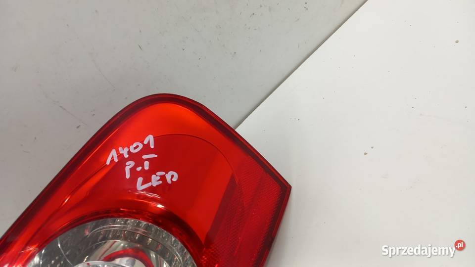 VW PASSAT B6 LIFT KOMBI LAMPA TYŁ PRAWA LED wielkopolskie