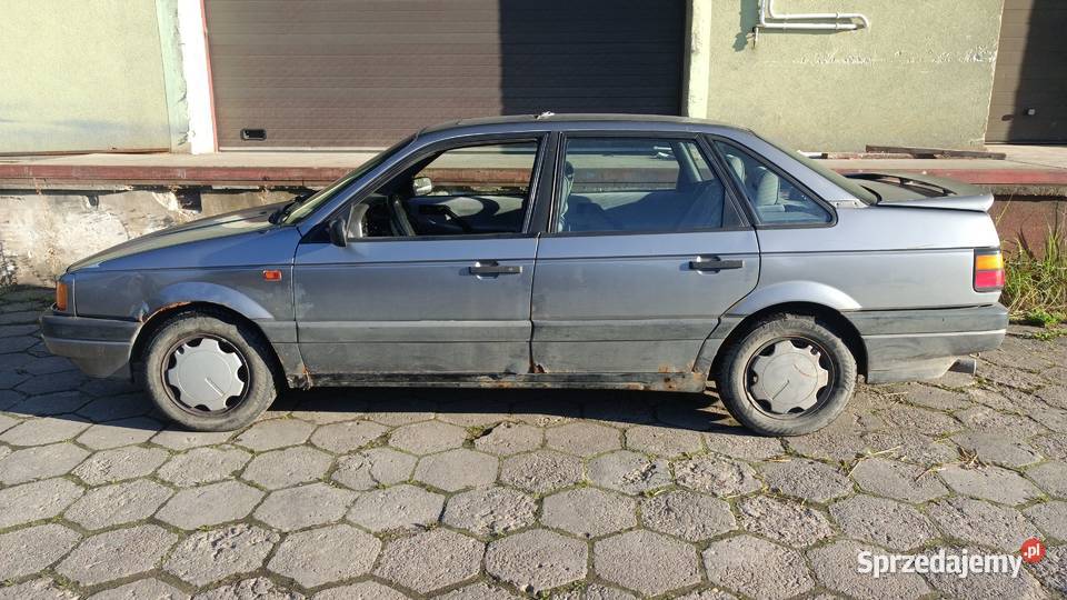 VW passat B3 18 PF 107 benzyna LPG Rok produkcji 1989 Więcbork