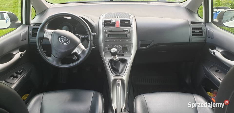 Toyota Auris D4D ASO Skora Xenon PDC Hak Kellys Katowice sprzedam