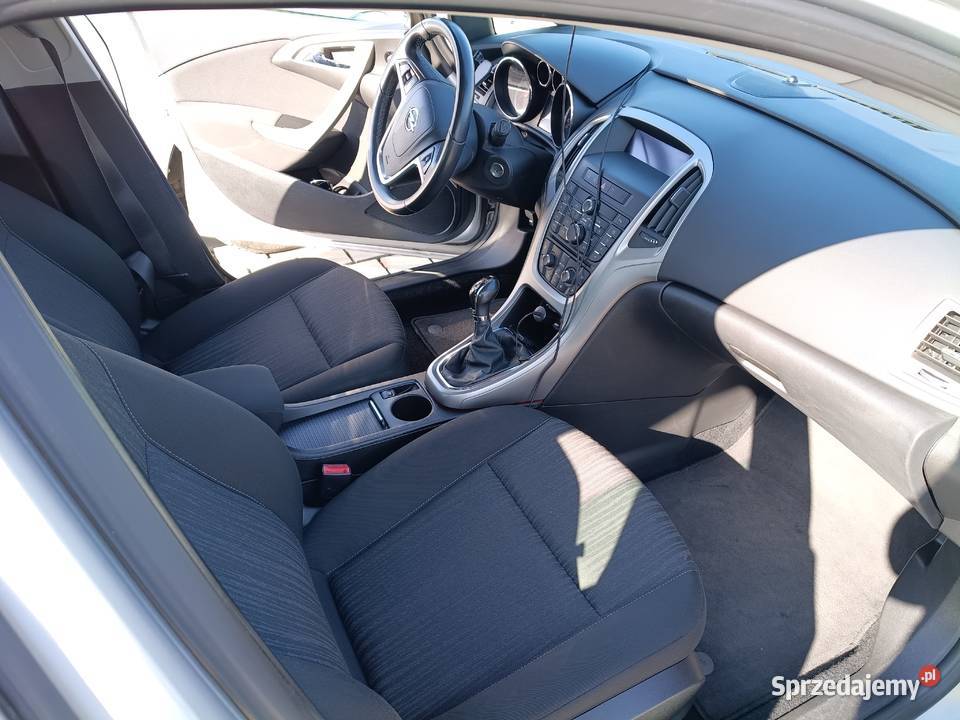 Opel Astra j LPG zadbany 2 komplety kół Rzeszów